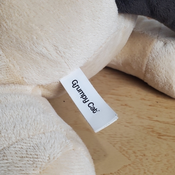 Toy Factory Grumpy Cat Stuffed Animal Plush Toy Kitten Size 12" - Picture 6 of 8